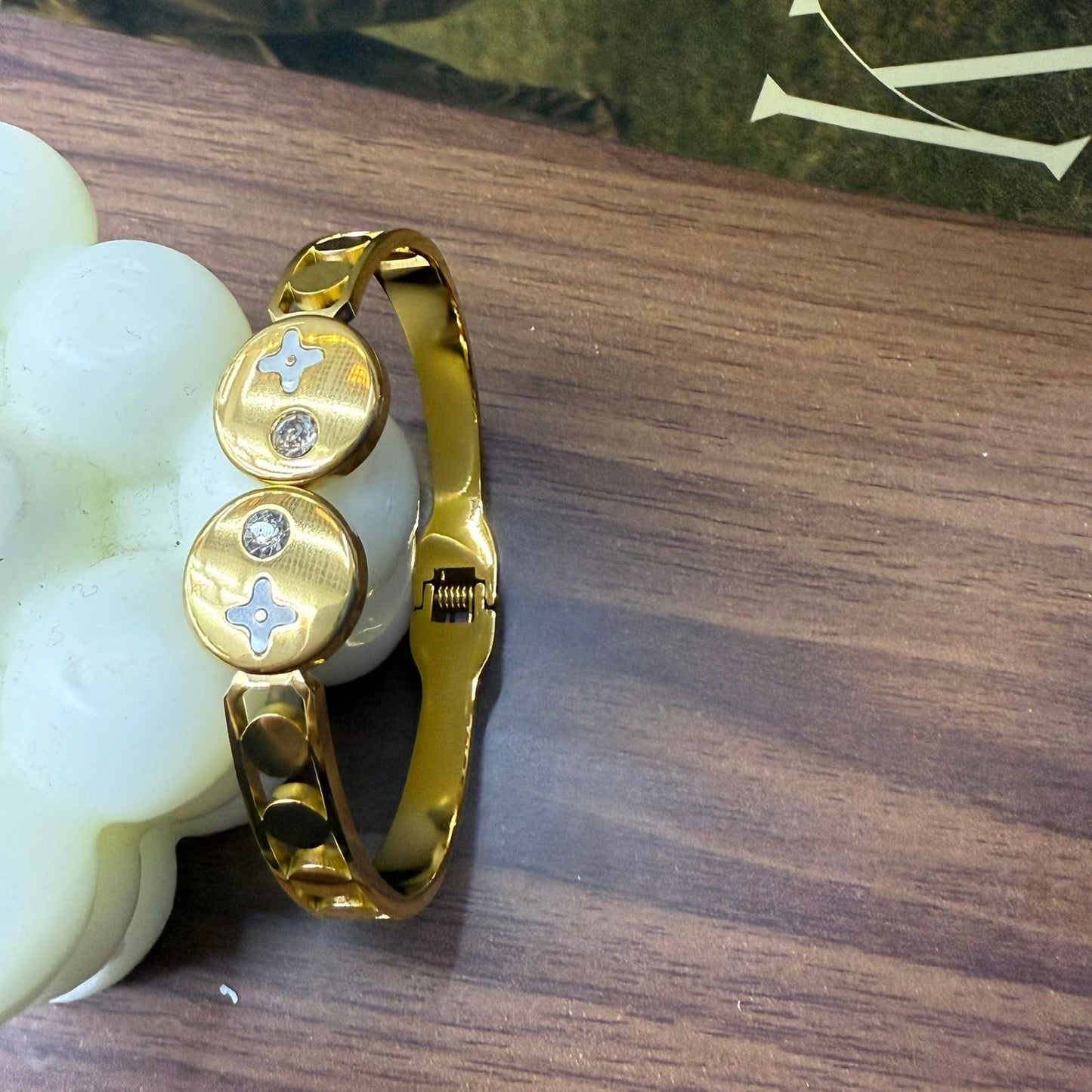King's stylish and branded bracelets