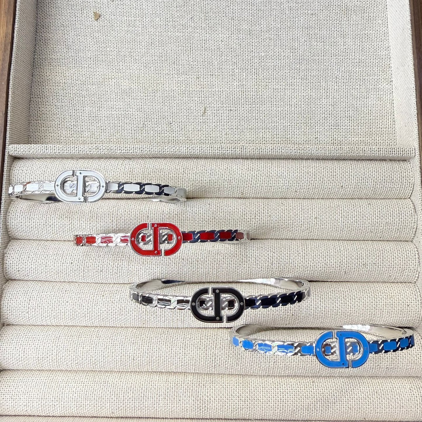 King's stylish and branded bracelets